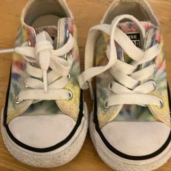 Converse sneakers size 5 - Picture 3 of 5